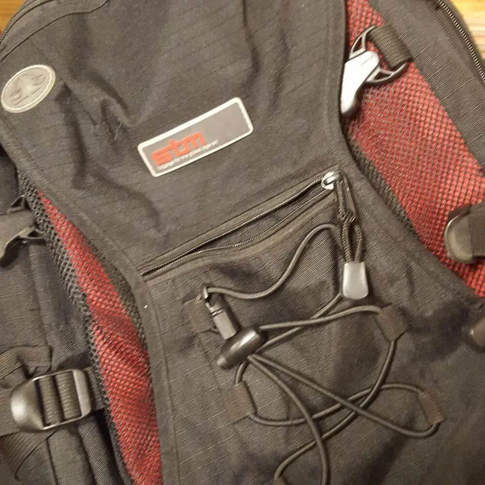 STM HAVEN COMPUTER BLACK BACKPACK PO# FL-2093 (3 EXPANDABLE